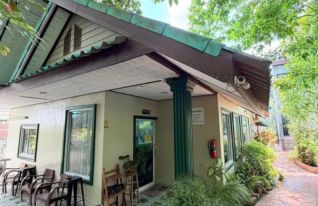 Areeya Phubeach Resort Coliving Coworking-1