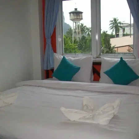 The Leaf Guesthouse-3